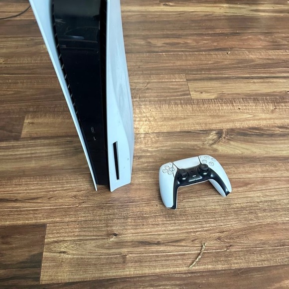 Used ps5 console - Picture 1 of 1